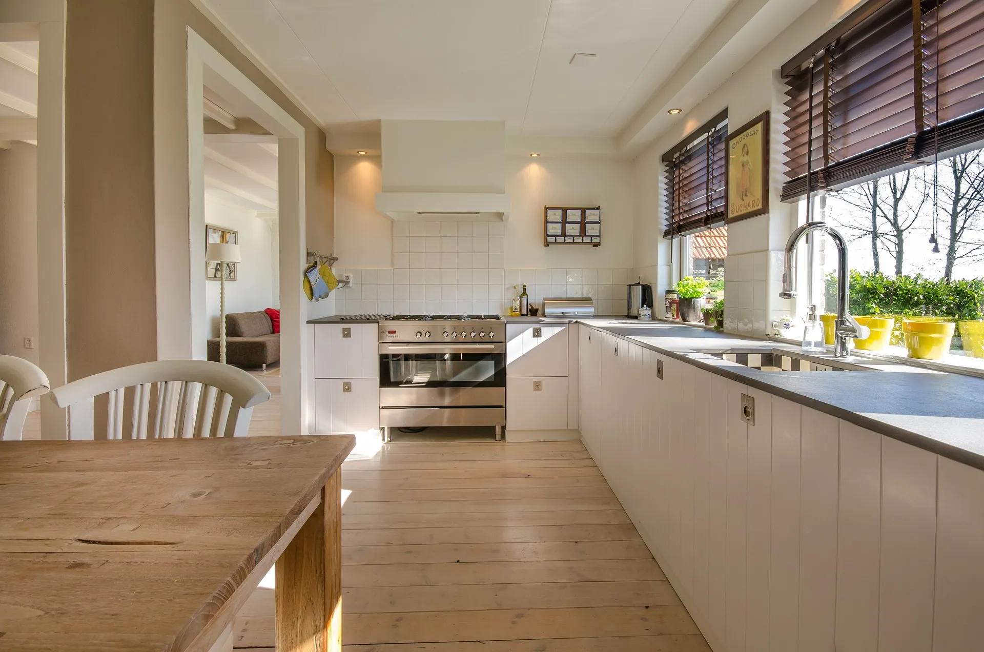 Een kleine keuken inrichten: praktische oplossingen